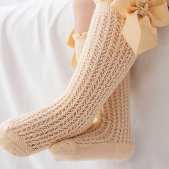 Bow decor over the calf socks - Picture 9 of 10